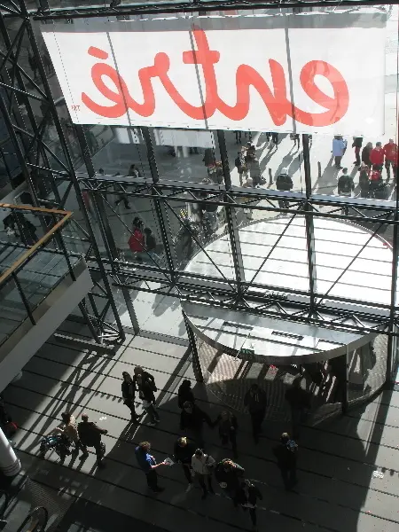 Entr, Malm. Rise and decay of a shopping mall. Photo by Stefan Stenudd.