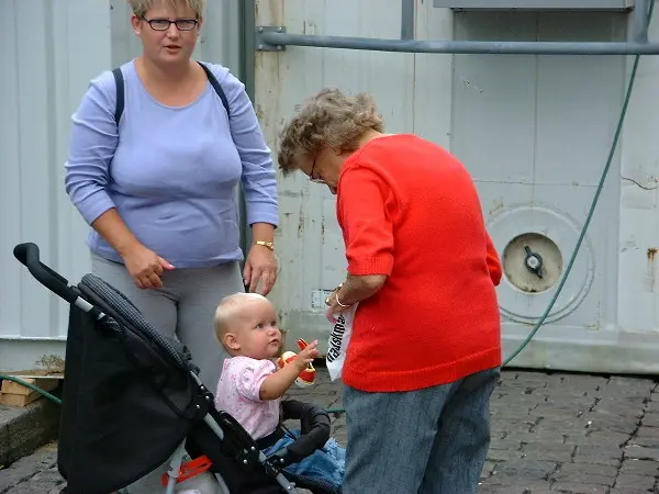 Folks at a festival. Photo: Stefan Stenudd.