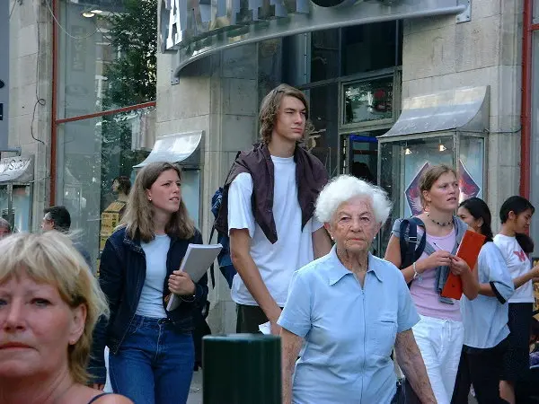 Folks at a festival. Photo: Stefan Stenudd.