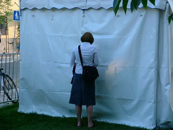 Folks at a festival. Photo: Stefan Stenudd.