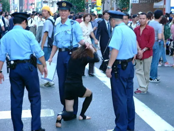 Shinjuku dancer. Photo by Stefan Stenudd.